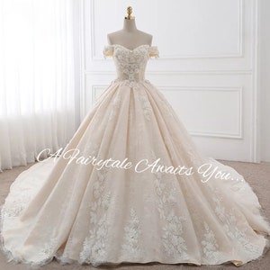 Royal Wedding Dress With Veil,ball Gown Wedding Dress,princess