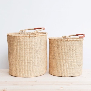 Cesto de roupa suja africano tecido à mão: Cesto grande de material natural