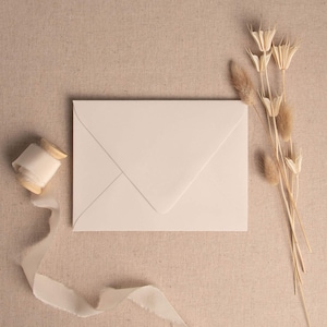 Enveloppes de luxe 5X7 | Couleur brume beige clair | Enveloppes de mariage en papier cartonné épais de qualité supérieure, 175 g/m²