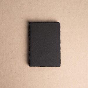 Papier fait main en noir | Feuille de papier Deckle Edge| Papier chiffon chiffon de coton | Feuille écologique recyclée pour faire-part de mariage