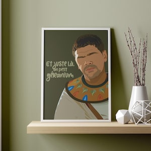 May include: A digital illustration of a man with a beard and a gold necklace. The background is green and the text "Et juste là, un petit géranium" is written in white.