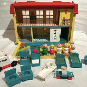 Fisher Price - Children's Hospital - #931 - Vintage - 1970s