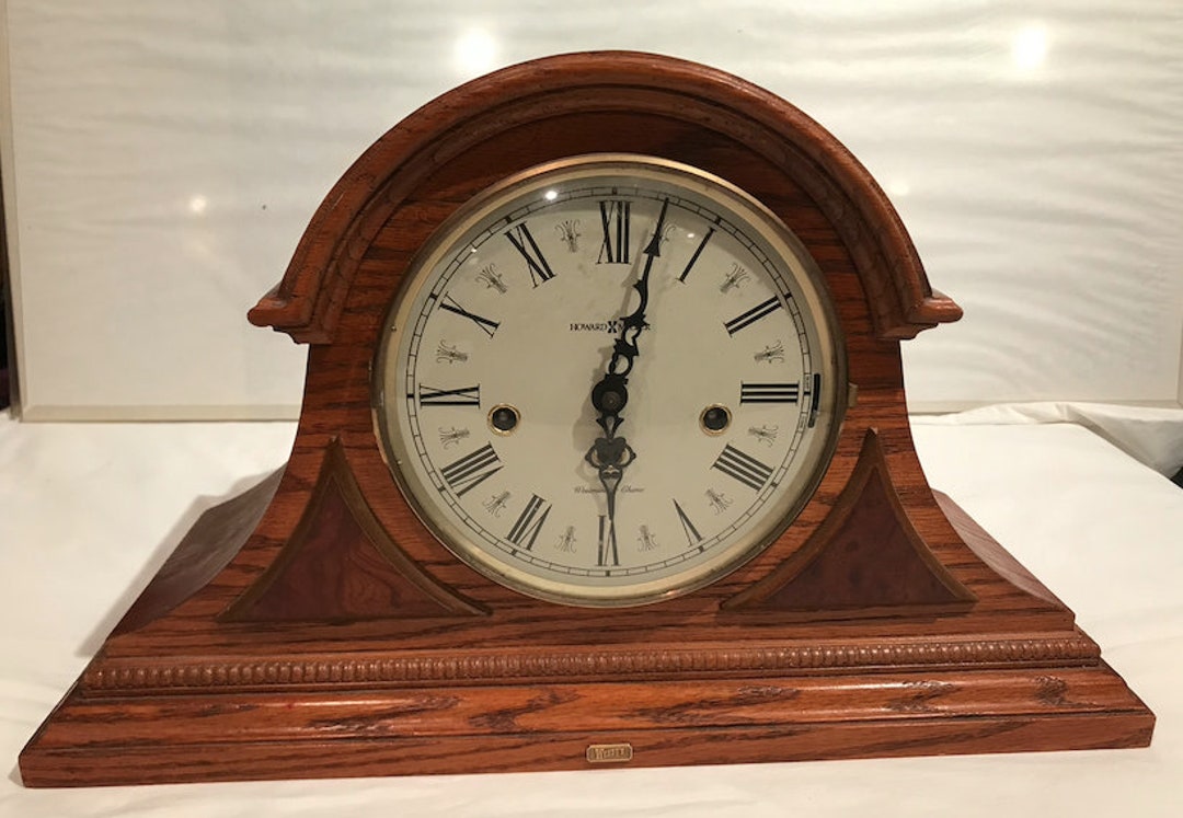 Horloge de cheminée Howard Miller Emporia
