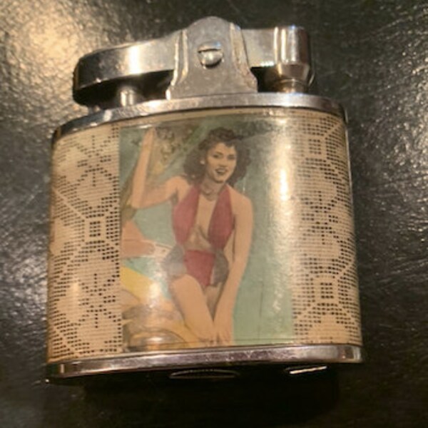 Continental Lighter - Pin Up Girls - Vintage