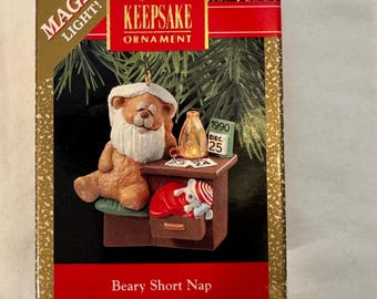 Vintage Hallmark Keepsake Ornament - Beary Short Nap.  Lights up.