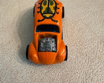 Hot Wheels 1967 Orange Custom Volkswagen Beetle matchbox car