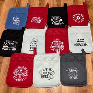 Pocket Pot Holders with Sayings, Kitchen Oven Mitt, Baking Gift