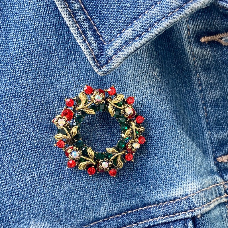 Vintage Jewelry on Wreath - Etsy