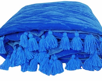 Royal Blue Velvet Quilt: Luxury Bedspread with Cotton Backing