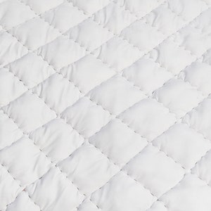 Shining Soft White Velvet Quilt Double Side Velvet Quilt DeepRed Colored thread Stitching Bedspread Queen Velvet Comforter Mother&#39;s Day Gift