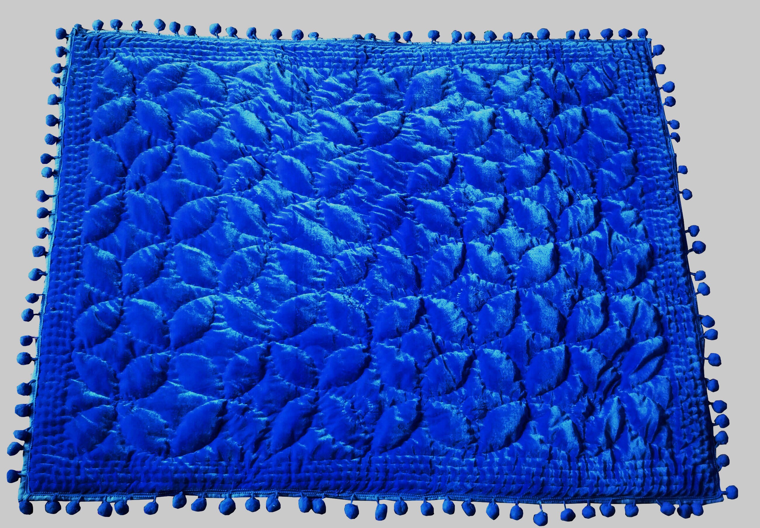 bleu Royal velours Pompon