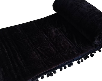 Edredón de terciopelo negro con pompones - Colcha cosida a mano