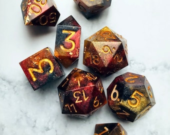 braises | Fait à la main | Ensemble de dés Sharp Edge | Donjons & Dragons | DÉS DU MDN