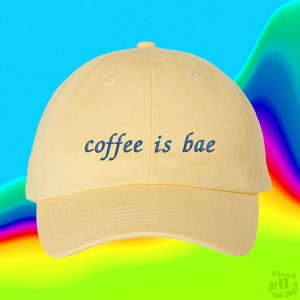 Kaffee ist Bae Fledermaus Weihnachtsgeschenke Kaffee-Geschenk Kaffee-Liebhaber-Geschenke Kaffee-Personen-Gewohnheit gestickter Vati-Hut