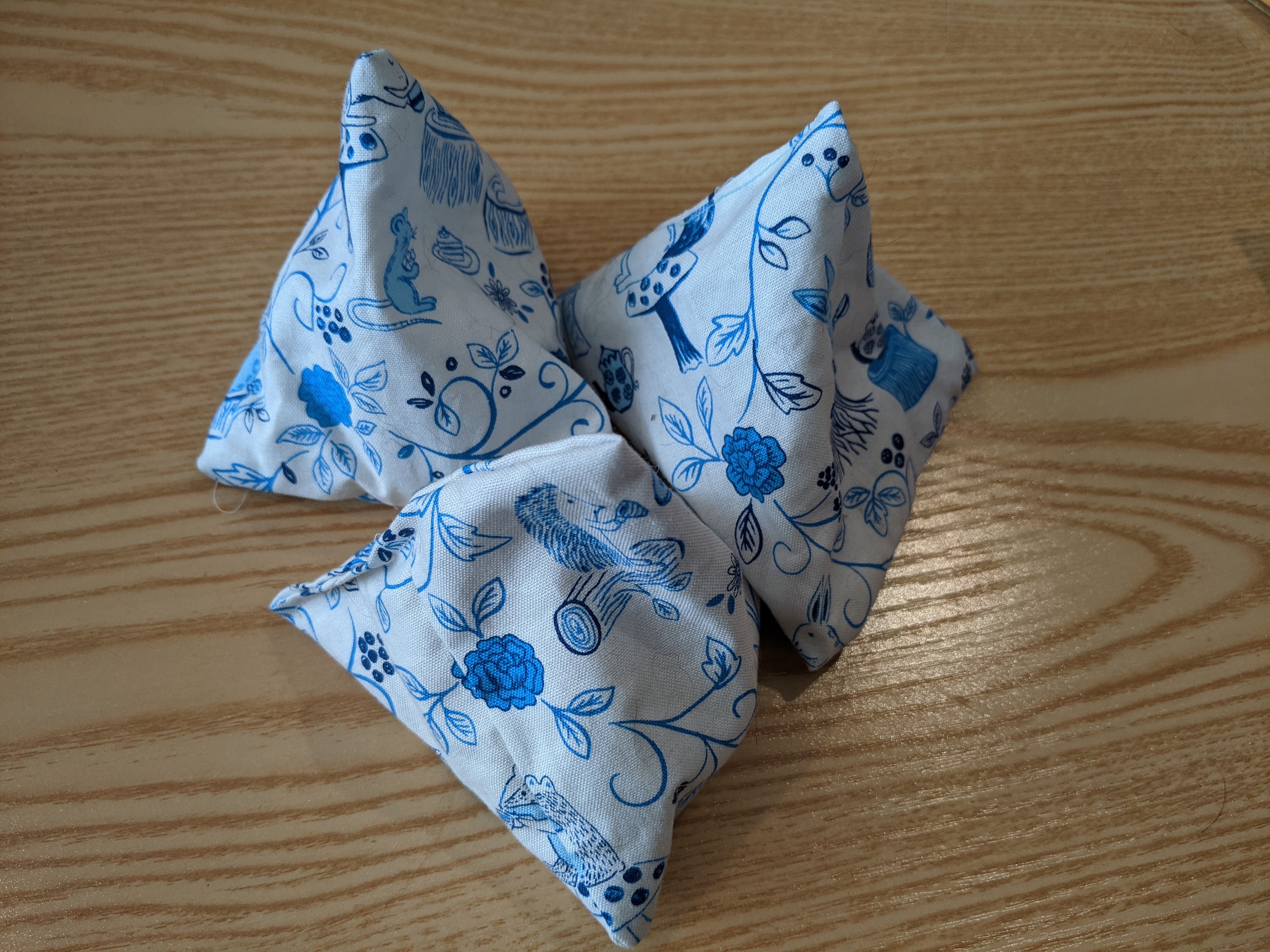 Juggling bean bags blue and white animals Etsy