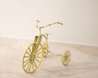 Gelb Metall Dreirad Figur Vintage Style Home Decor