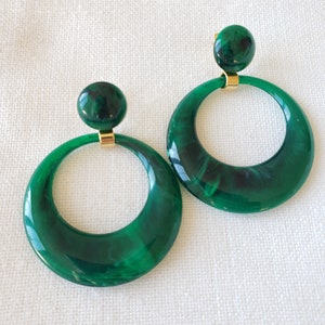Boucles d'oreilles anneaux résine style vintage image 5