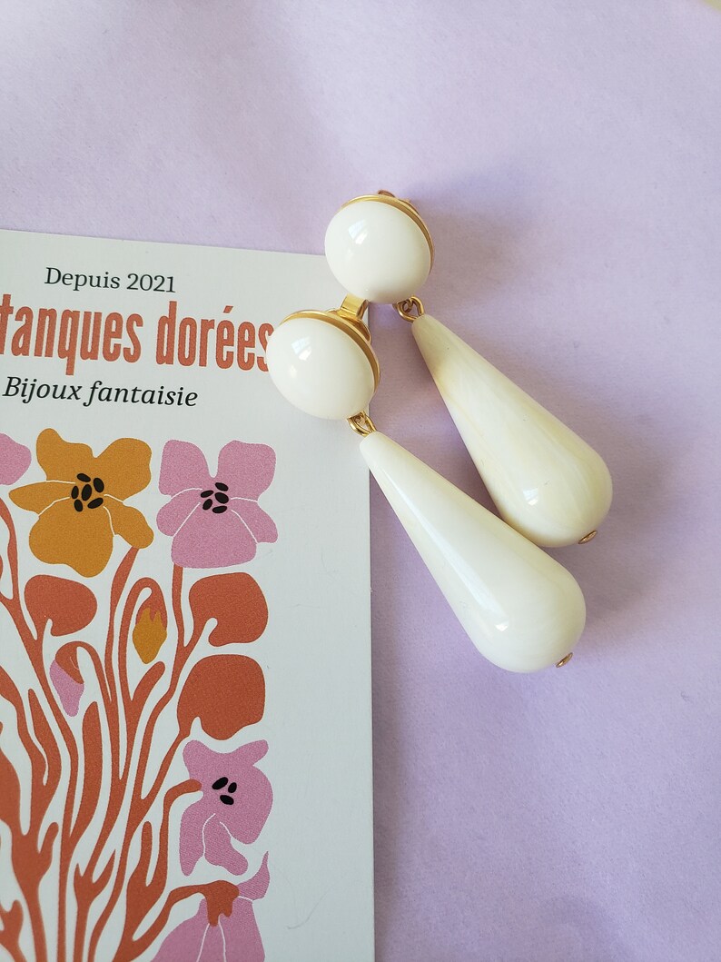 Boucles d'oreilles goutte résine marbrée ivoire petit modèle image 3