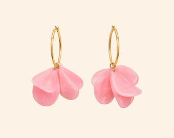 Stainless steel hoop earrings with maxi resin petals