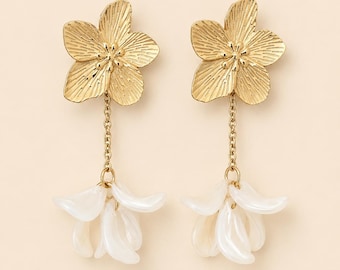 Large flower or sun earrings and ivory resin flower pendant