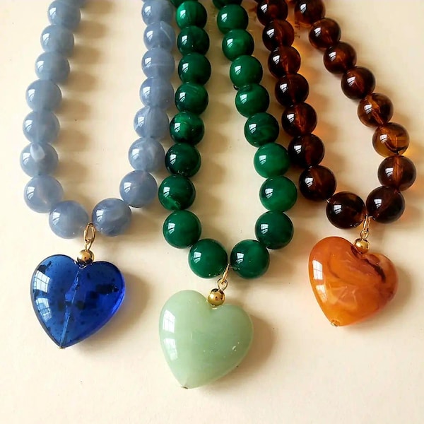 Marbled resin bead necklace and marbled resin heart pendant