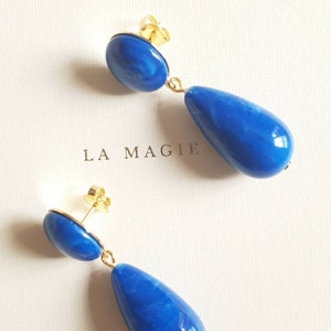Resin teardrop earrings Bleu royal