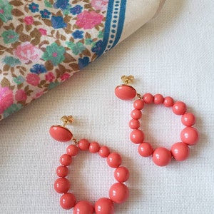 Boucles d'oreilles taille 1 créoles perles résine style vintage Les colorées 5,5 cm 5 g Rose corail