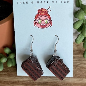 Double chocolate cake dangle earrings -food earrings - foodie gift - unique gift a unique earrings