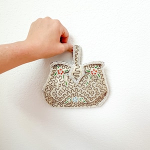 Vintage Floral Cream Gold Beaded Belt Bag / 70s Beaded Purse / Beaded Clutch