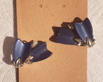 Vintage Lisner blue enamel on silver tone clip-on earrings