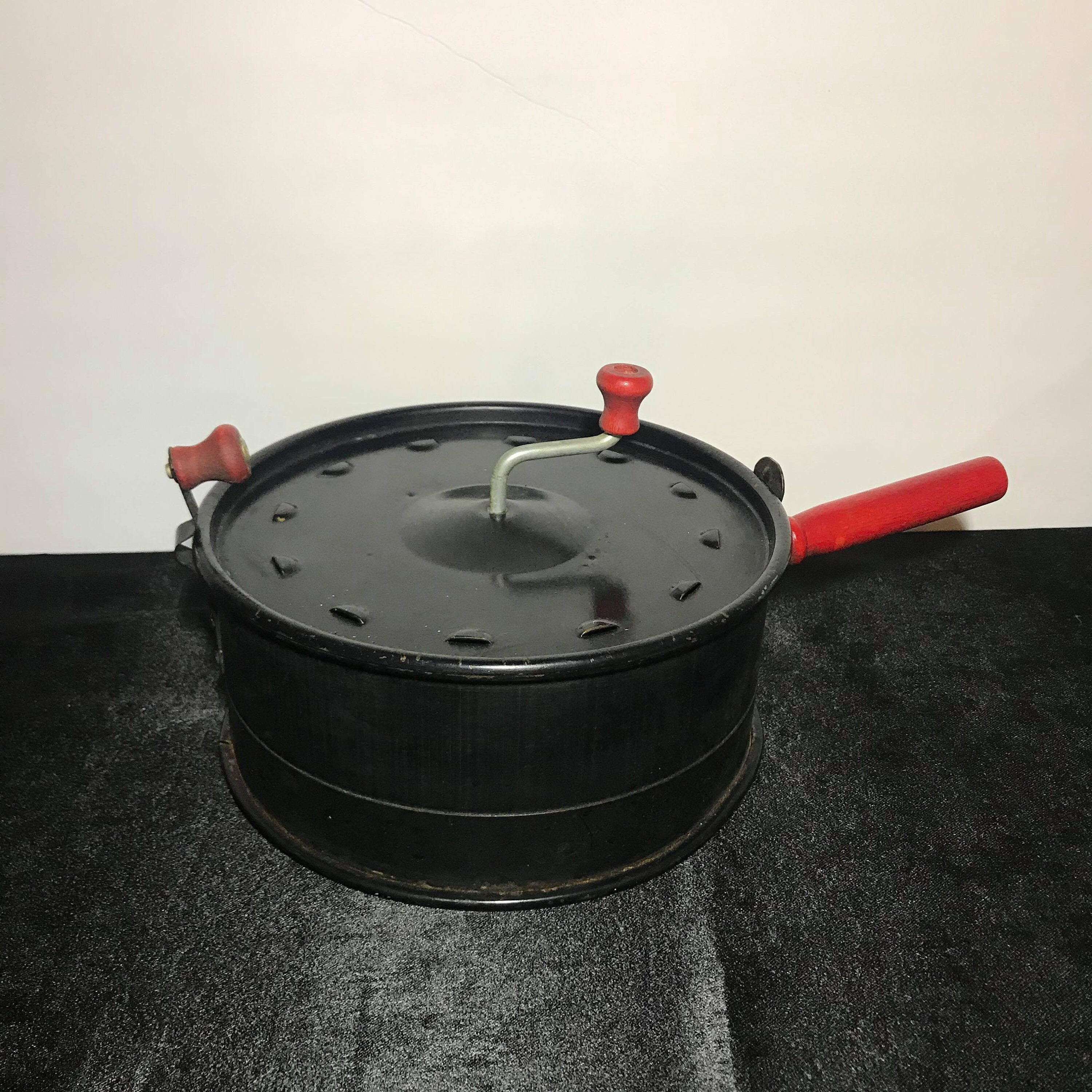 Vintage Metal Popcorn Popper for sale Only 2 left at 75