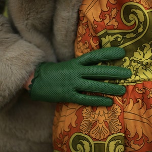 Peggy. Women&#39;s Unlined Leather Driving Gloves