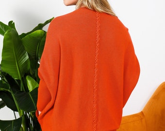 Fine Knit, Thinly Ribbed Jumper with 2 Pockets and Rear Cross-Stitching