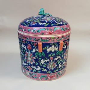 Chinese Ceramic Famille Rose Style Tea Caddy