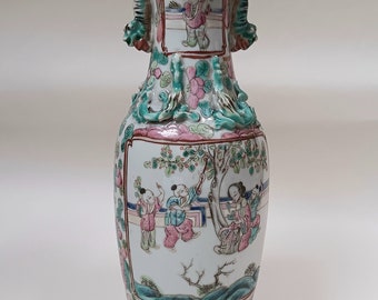 Jarrón Cantón de porcelana china antigua del siglo XVIII, Familia Rosa, con adornos de dragón en relieve.