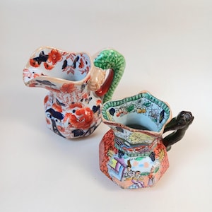 Paar antiker Mason&#39;s Ironstone Red Scale Conversation Pattern Krug und Imari Hydra Krug