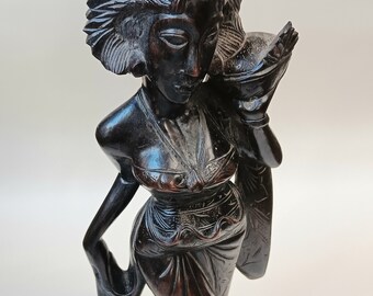 バリ島インドネシアの女性木製手彫り像 - Etsy 日本