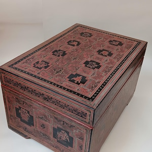 Hand Decorated Burmese Lacquerware Thitta Storage Chest Box