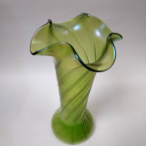 Antique Hand Blown Art Nouveau Green Glass Spiral Vase