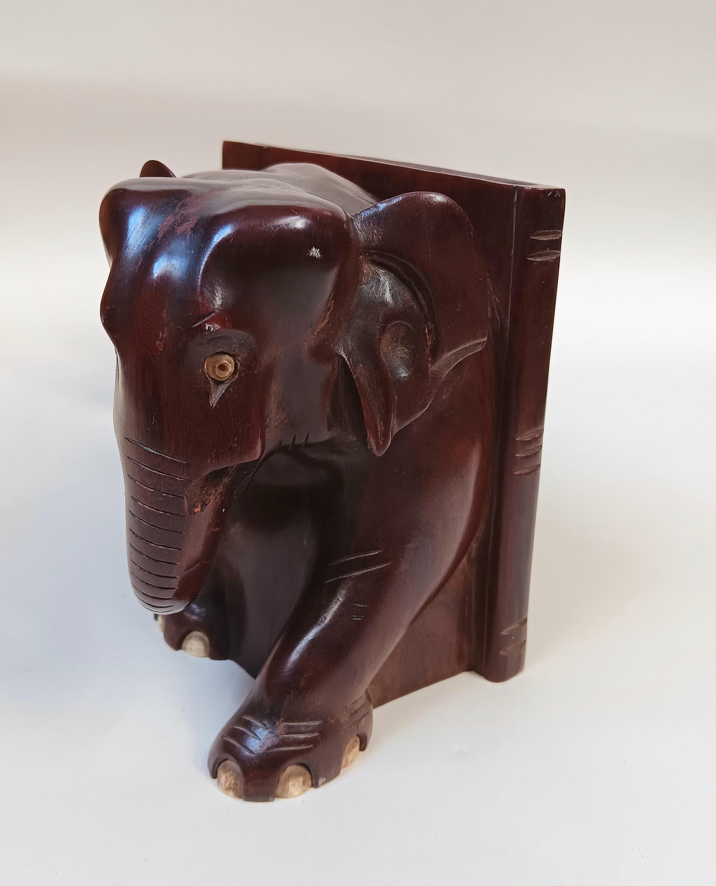 手彫りの木製象のブックエンド 2個セット - Etsy 日本