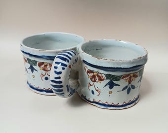 Antiguo recipiente para dulces de cerámica francesa del siglo XIX hecho a mano.