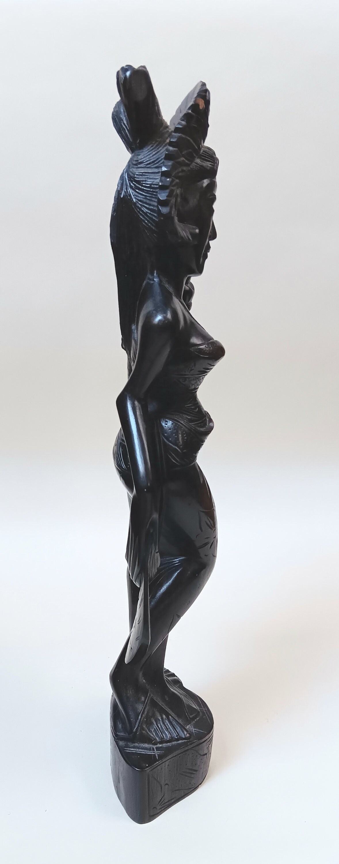 バリ島インドネシアの女性木彫像 - Etsy 日本