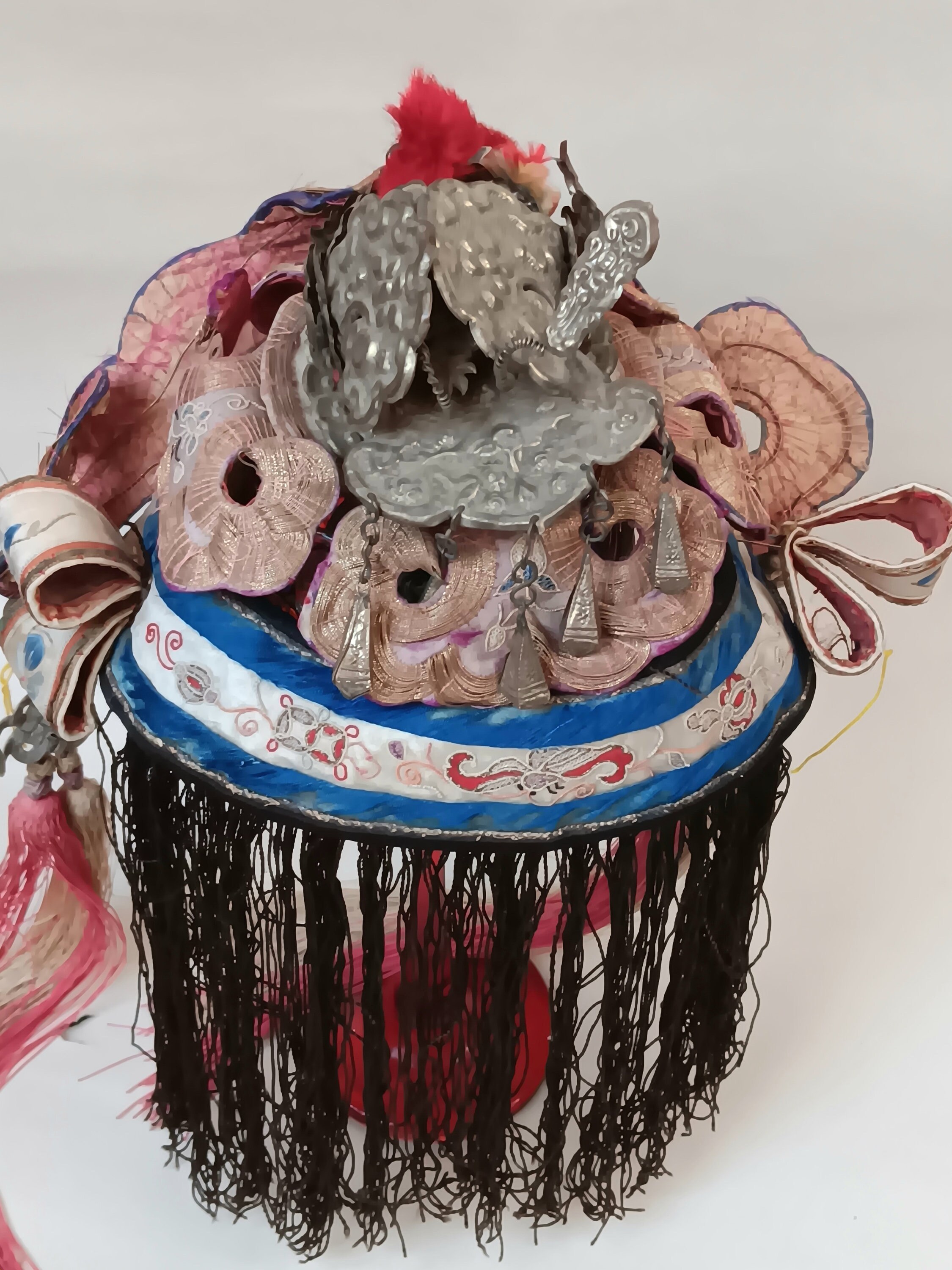 アンティーク 18 世紀 シルク 手刺繍 中国 子供用 オペラ帽子 - Etsy 日本