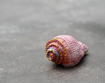 Small crochet shell - collectible art