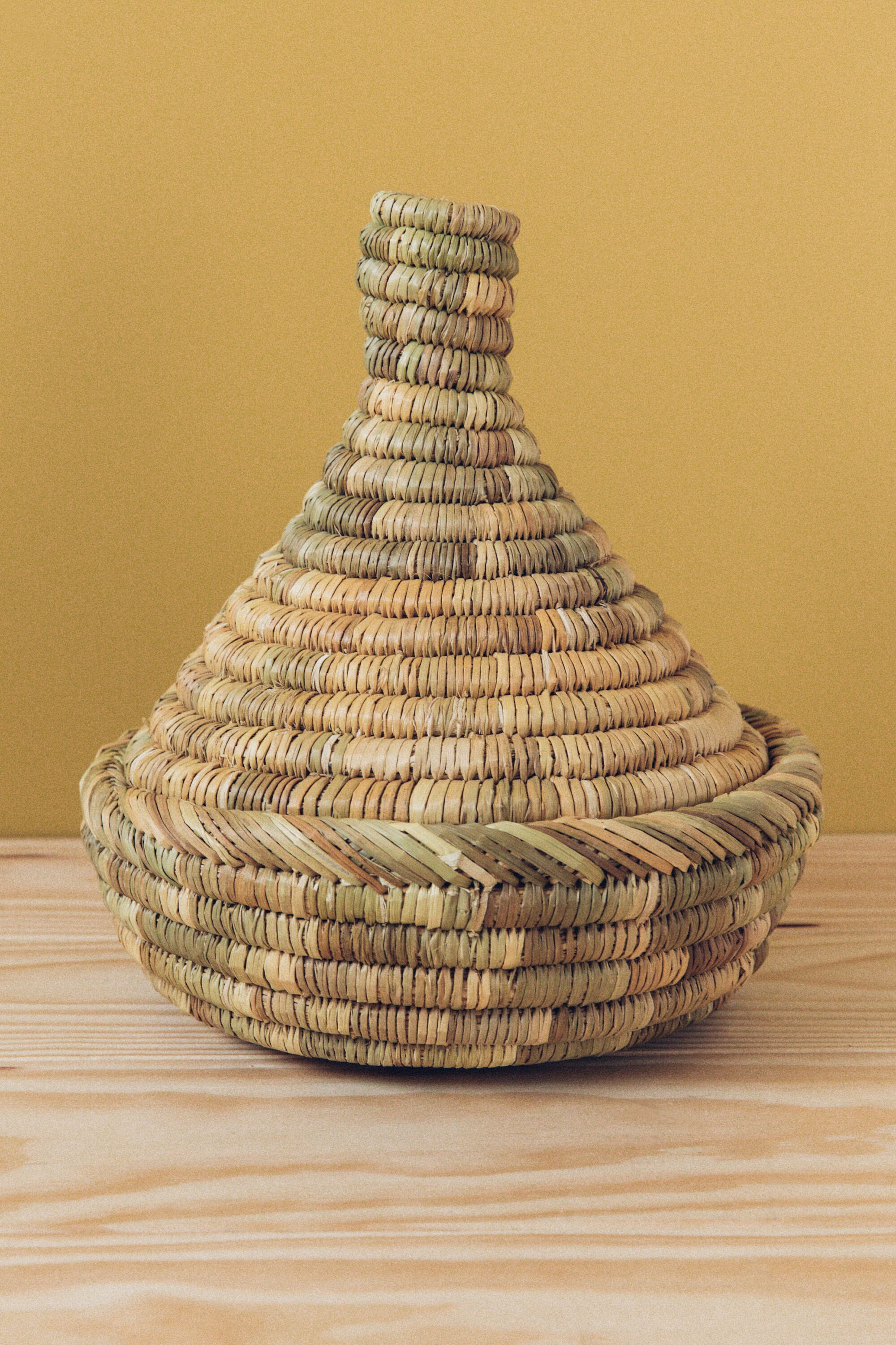 Corbeille Marocaine Tajine Tressée en Jonc