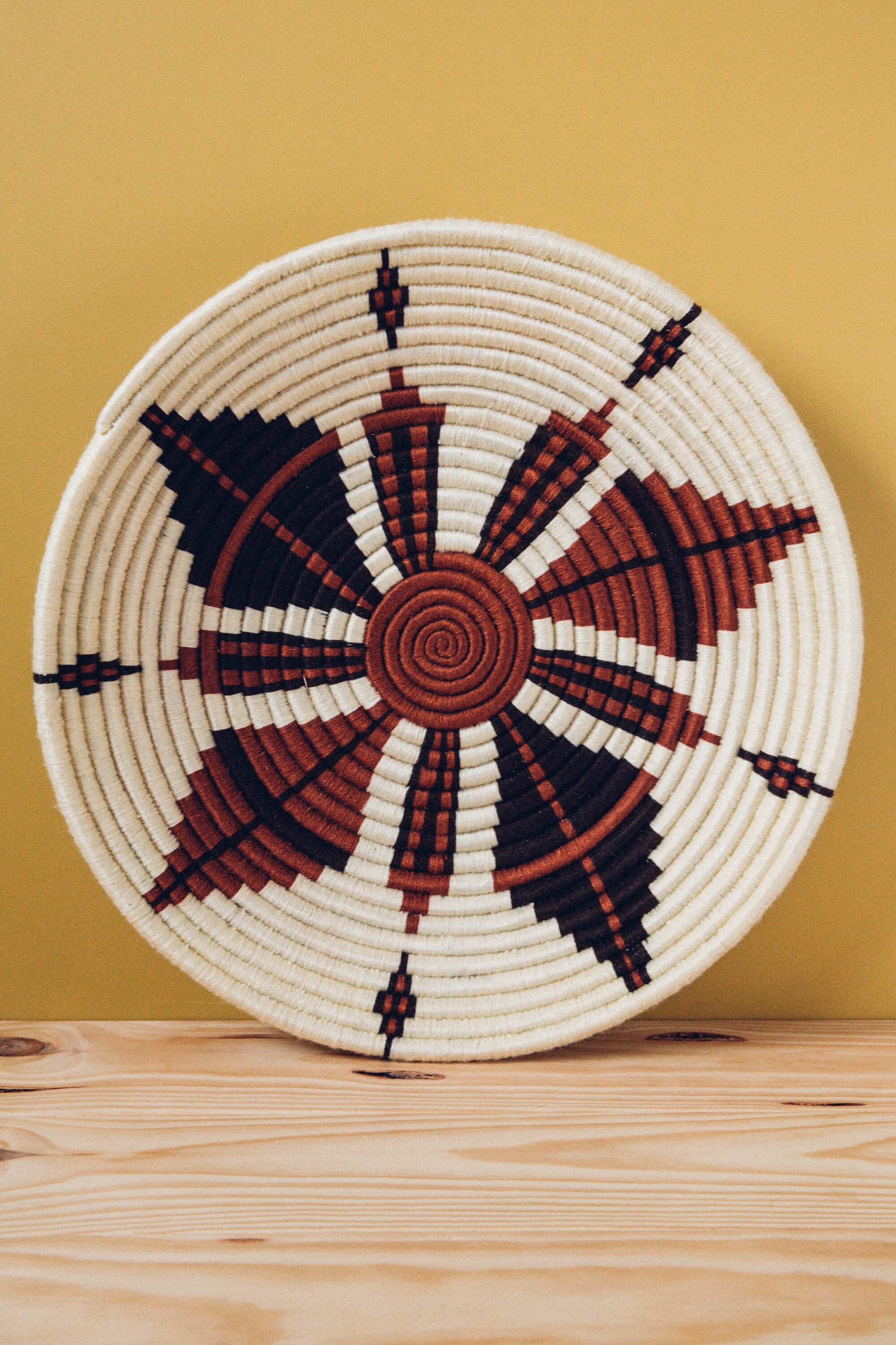 Plateau Mural Berbère Kasbah Tissé en Jonc