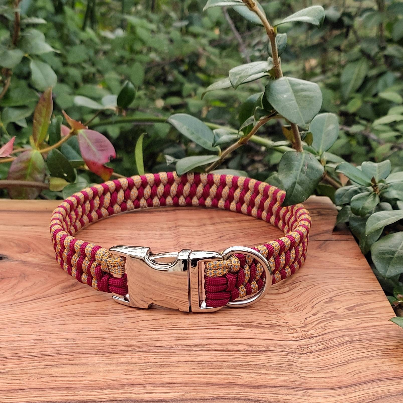 Collier Réfléchissant Pour Chien/ Modèle Yuna/Bordeaux/Fait Main en Paracorde On Va Se Promener ?