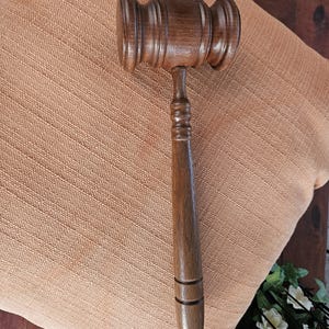 Judge&#39;s Gavel Auction Hammer Wooden Mallet
