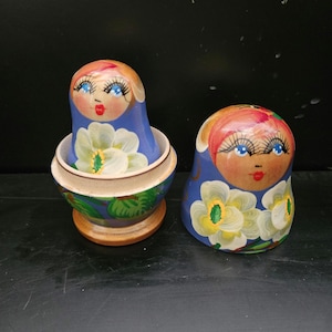 Vintage Russian Nesting Dolls Wooden Stacking Matryshka Set of 5 Dolls