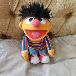 Sesame Street 2002 GUND Ernie Soft Plush Toy